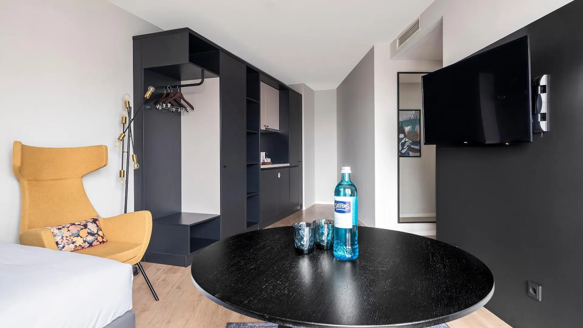 Numa Frankfurt Bloc Aparthotel Frankfurt am Main 4*,